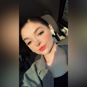 Meet your Posher, kay.